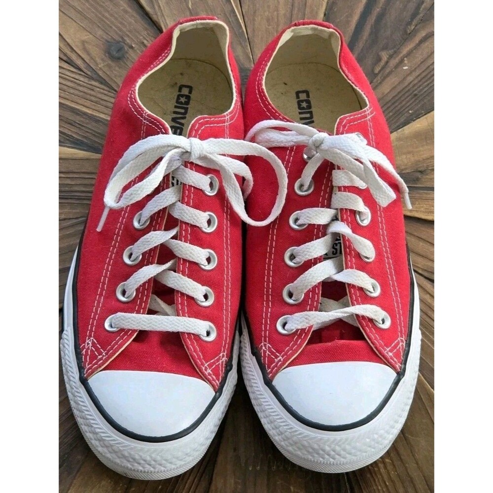 Converse Chuck Taylor All Star Classic Red/White Low Top Canvas Sneaker-W8/M6